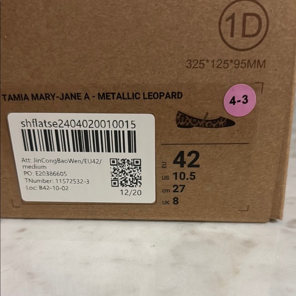 Elegant Vivaia Black and Tan Women's Shoes - Picture 6 of 7